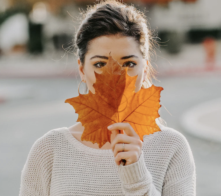 Quick Skin Tips to Look GREAT for the Holidays (Fall Cosmetic Trends)